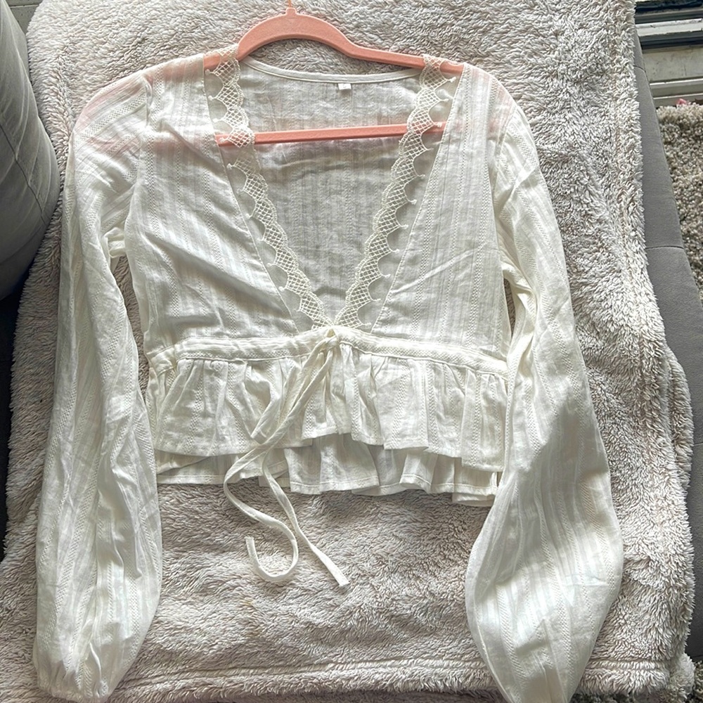 NEVER WORN. White blouse, size S.